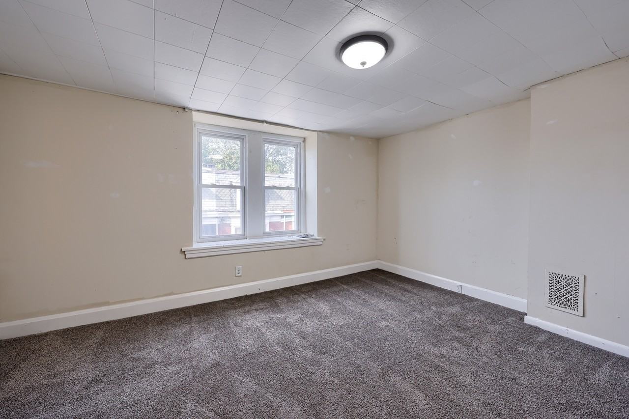 2145 Penn St #1 - Photo 2 of 50