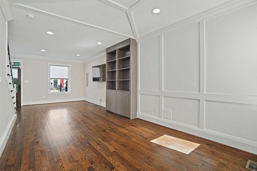 1411 D St Ne - Photo 4 of 29