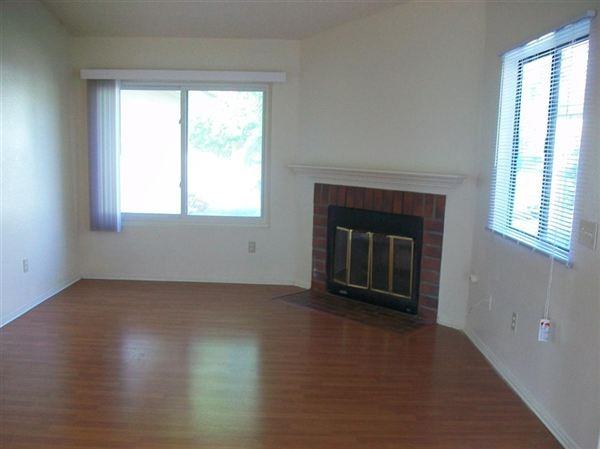 1762 Verbena Ct - Photo 2 of 8