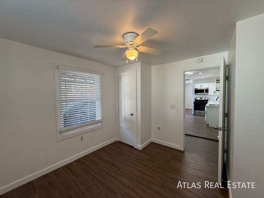 1606 W Taylor St #B - Photo 5 of 12