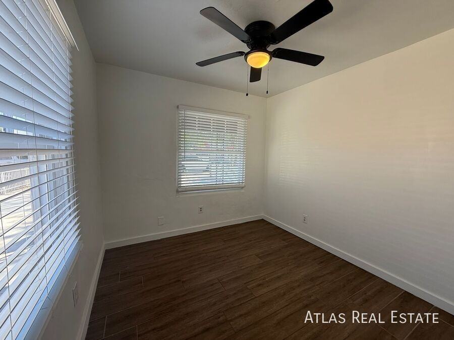 1606 W Taylor St #B - Photo 6 of 12