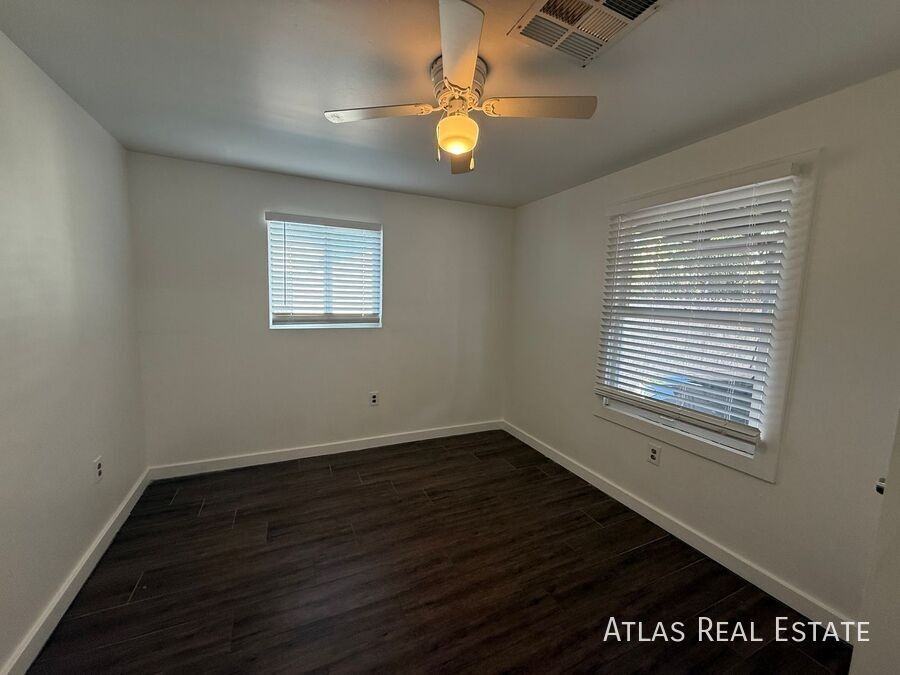 1606 W Taylor St #B - Photo 7 of 12