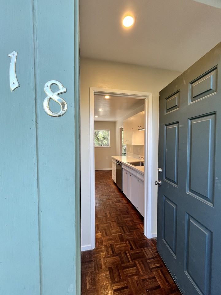 18 Walnut Ave #18 - Photo 2 of 18