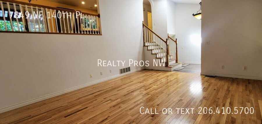 7849 Ne 140th Pl - Photo 3 of 19