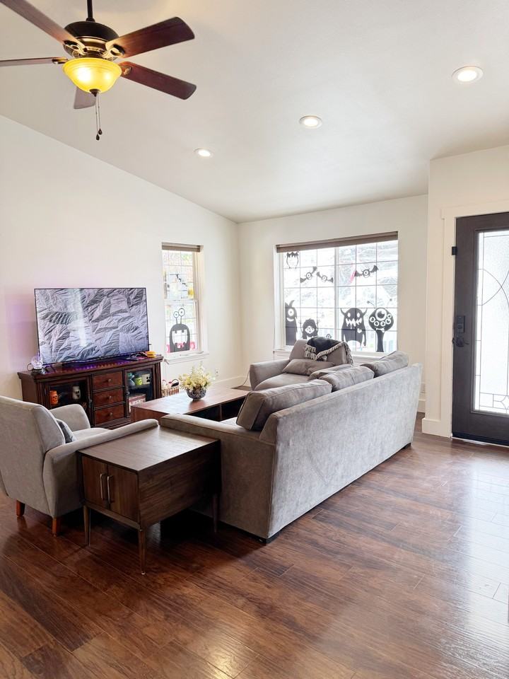1923 W Hampson Ave #NA - Photo 2 of 26