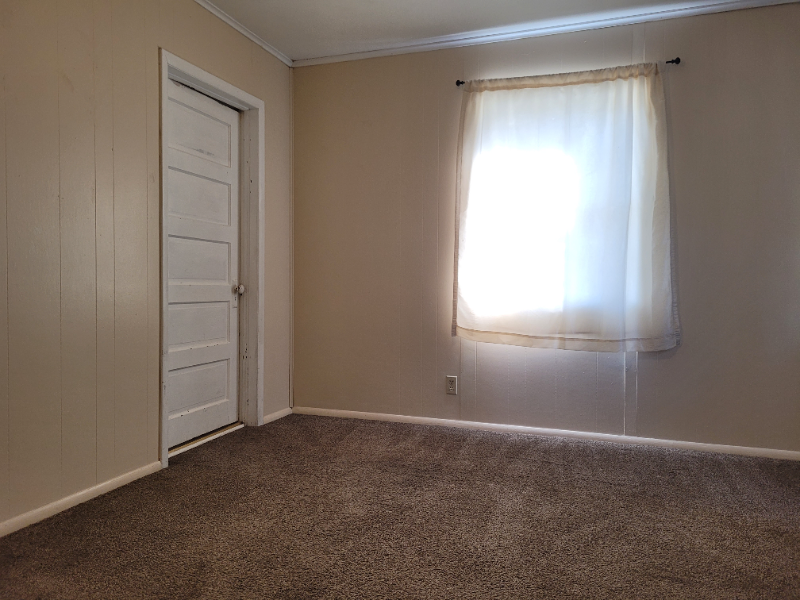 1717 S W St - Photo 7 of 11