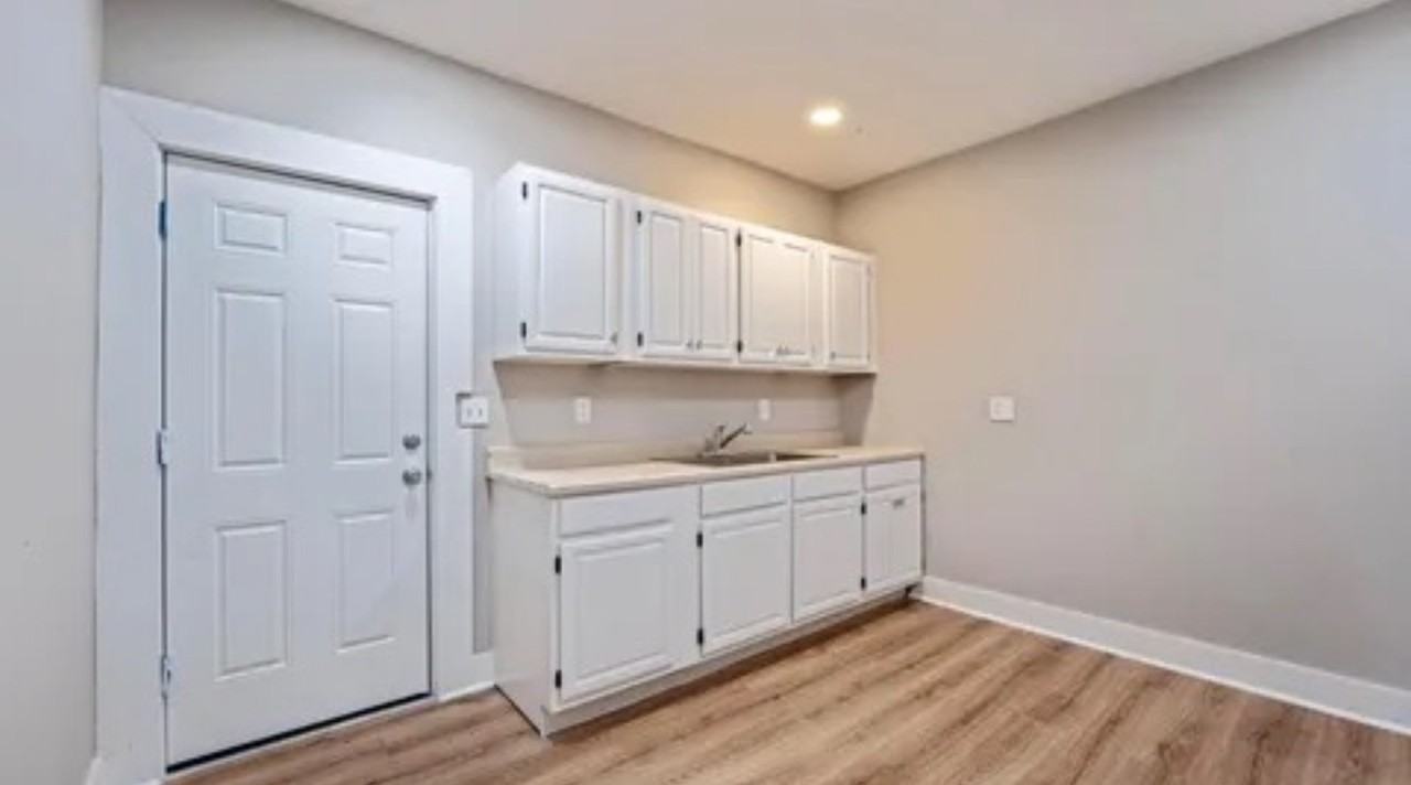 244 Hedges St #1 - Photo 7 of 12