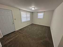 featured image of 1121 Nw Blvd #1121