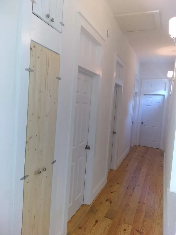 951 Montgomery St - Photo 2 of 5