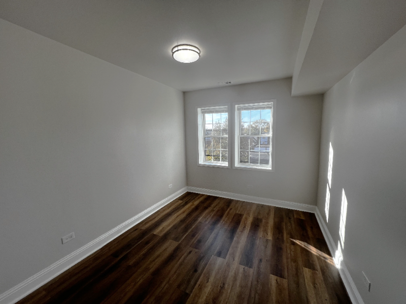 8617 South Ashland Avenue #2D - Photo 5 of 11