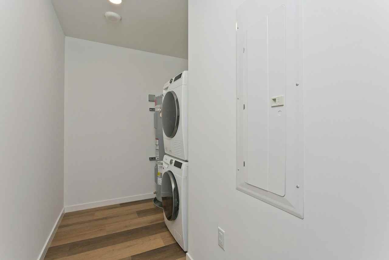 1515 Liona Street , Unit 3918 - Photo 6 of 31