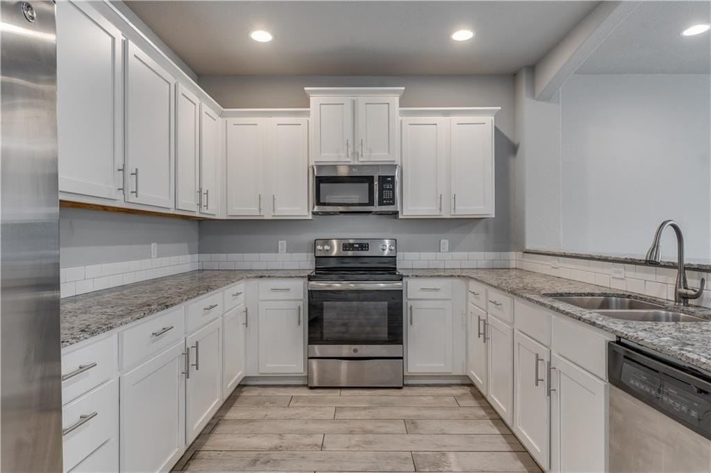 1348 N Corsica Dr - Photo 5 of 20