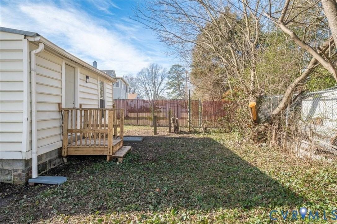 1609 Buren St - Photo 2 of 43