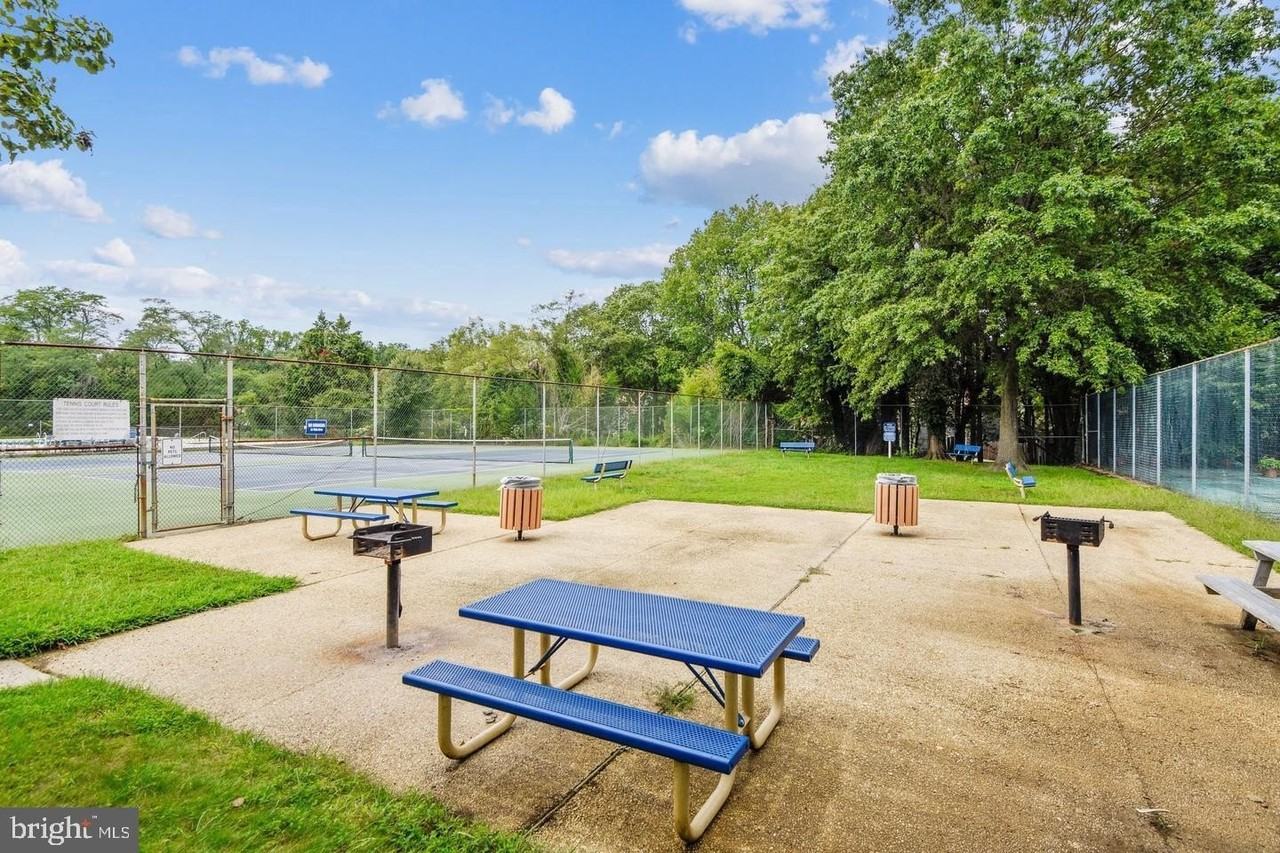 21 Silverwood Cir - Photo 2 of 16