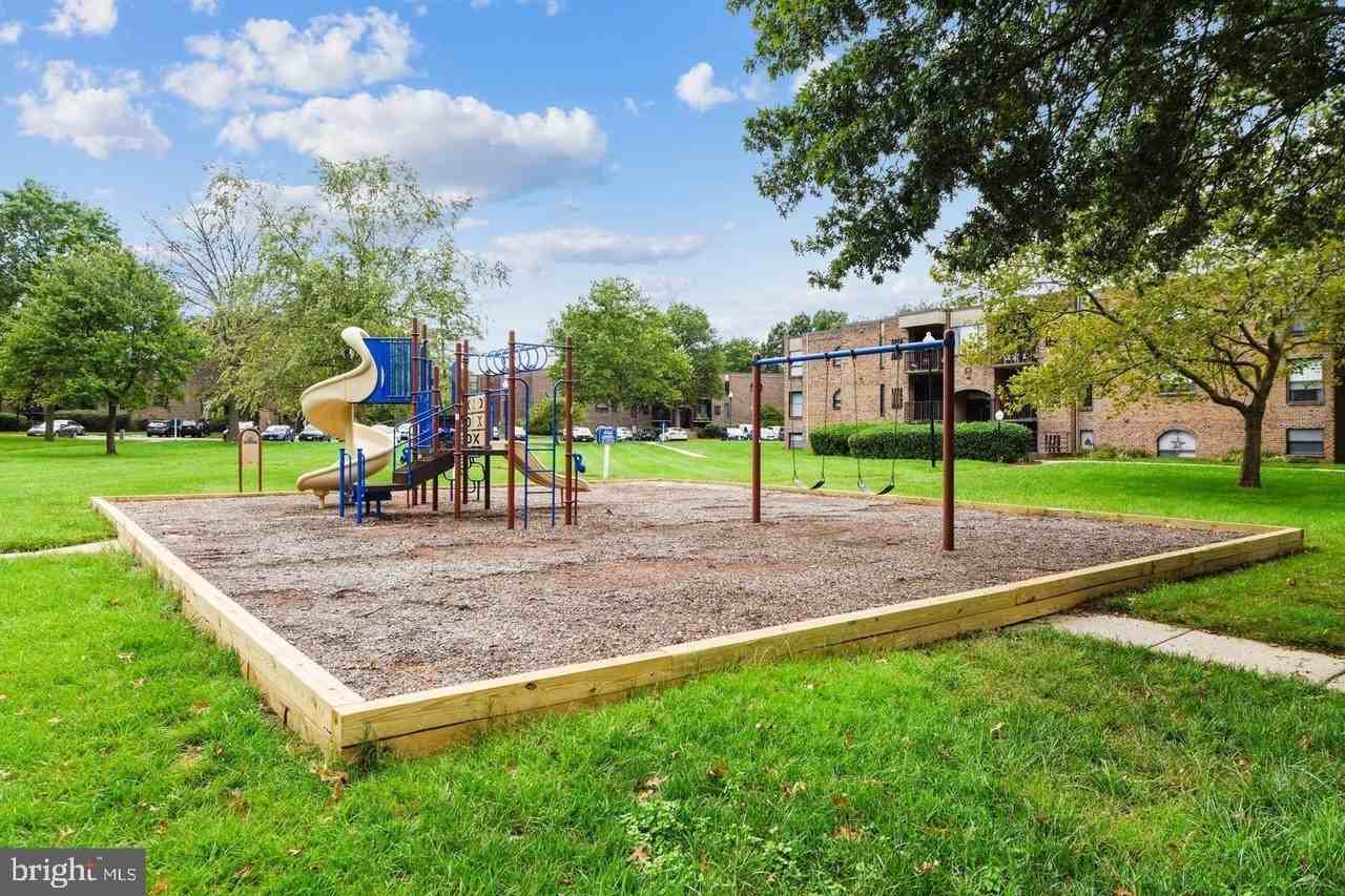 21 Silverwood Cir - Photo 3 of 16