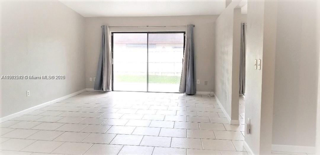 10123 Sw 145th Ct - Photo 3 of 25