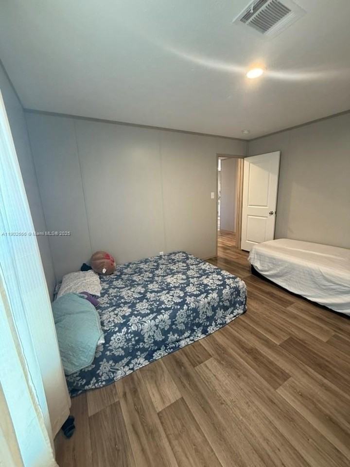 1250 Homestead Ave #0 - Photo 5 of 31