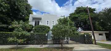 featured image of 3823 Thomas Ave