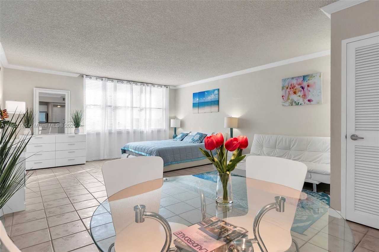 2501 South Ocean Drive #534 - Photo 5 of 27