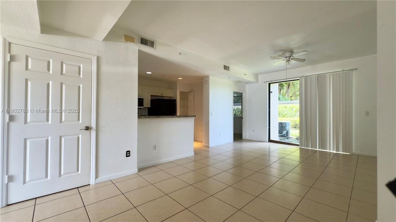 2000 Freeport Ln #4107 - Photo 2 of 22