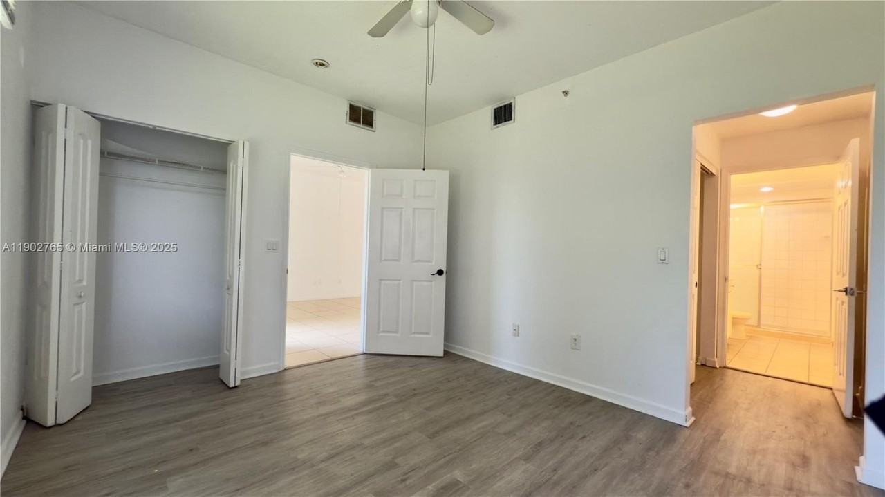 2000 Freeport Ln #4107 - Photo 7 of 22