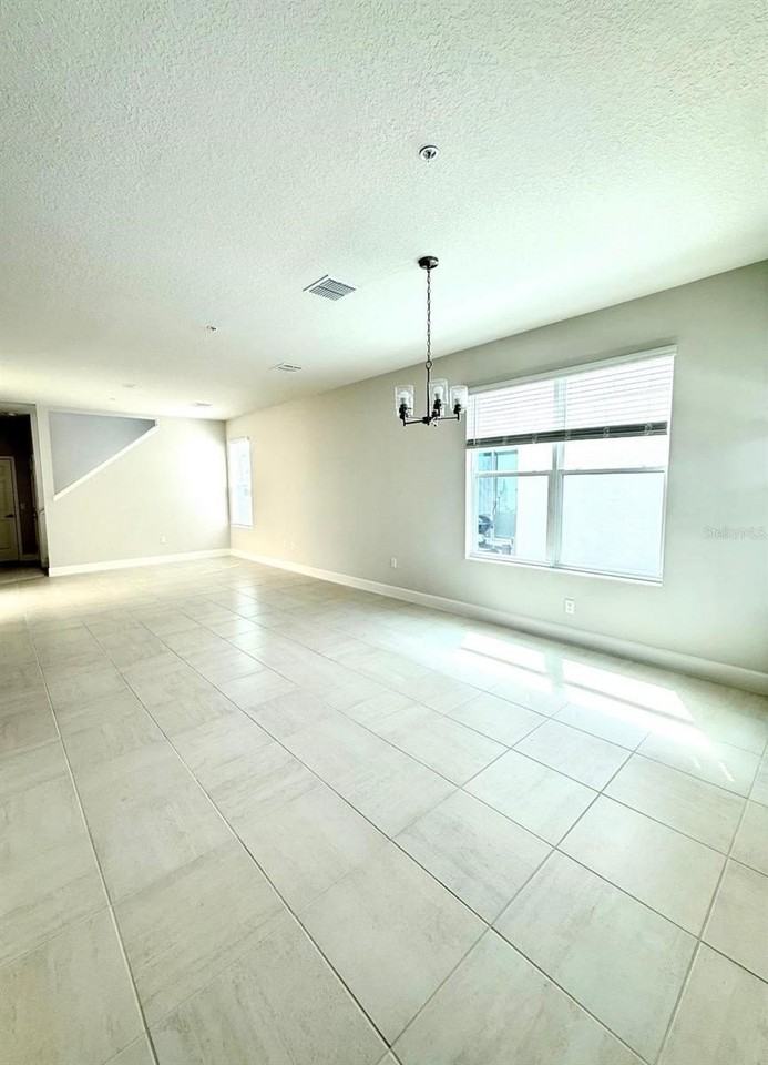 377 Belmond Dr - Photo 6 of 29