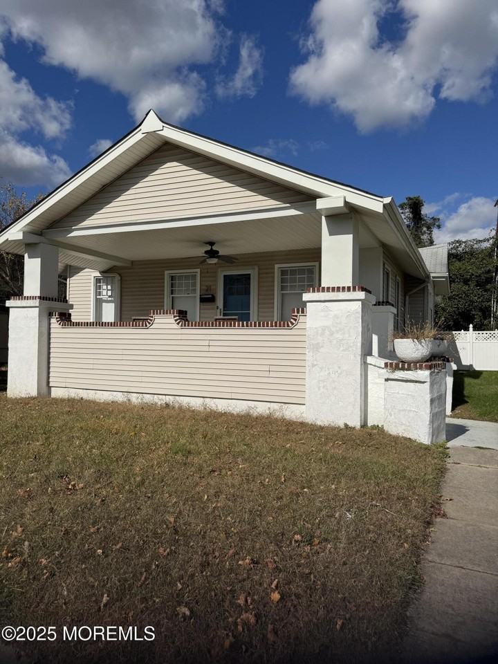 21 Wyckoff St - Photo 2 of 9