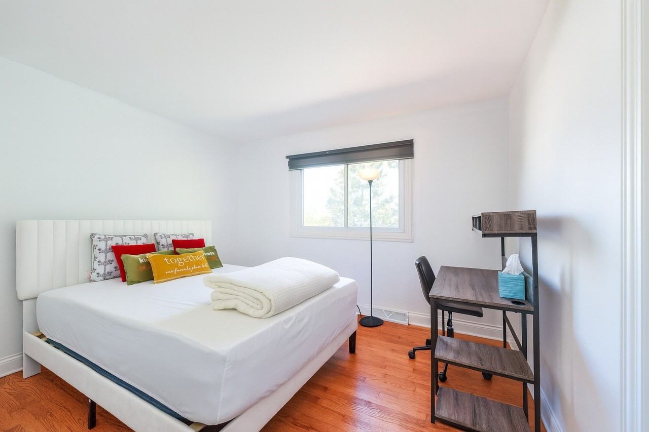 8909 S 85th Ct - Photo 5 of 11