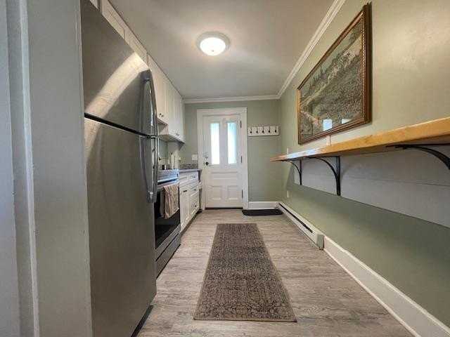 69 Middle St #4 - Photo 2 of 10