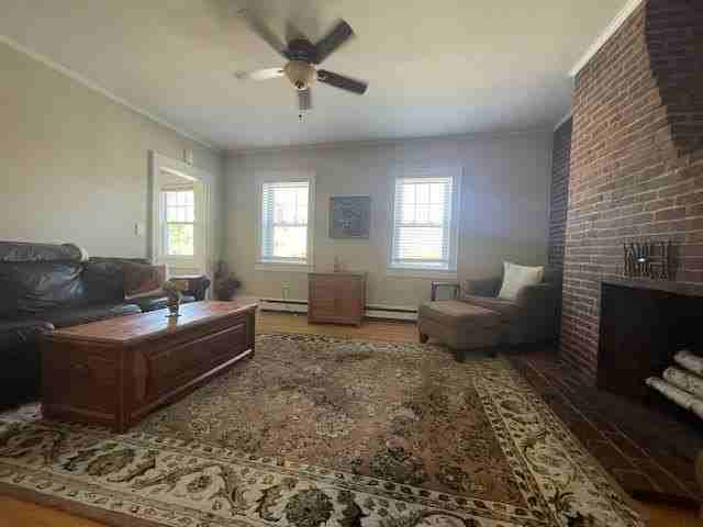 69 Middle St #4 - Photo 3 of 10