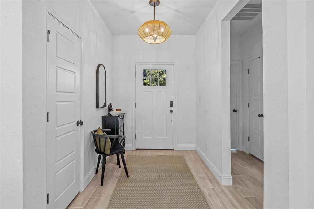 4707 Llano St - Photo 2 of 34