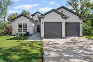 featured image of 4707 Llano St