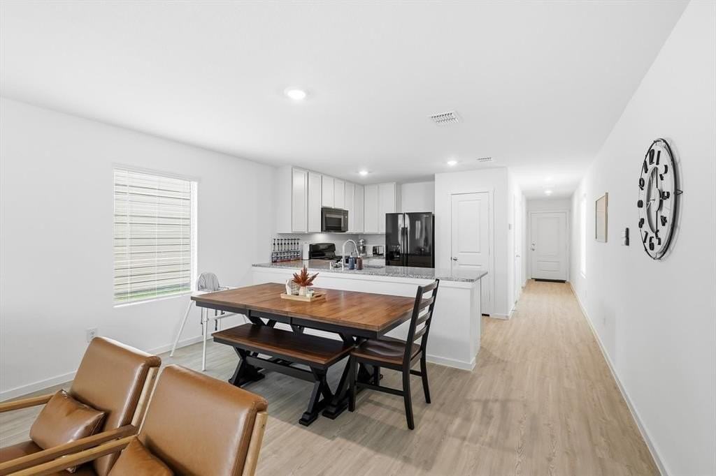 12160 Thoroughbred Dr - Photo 7 of 20