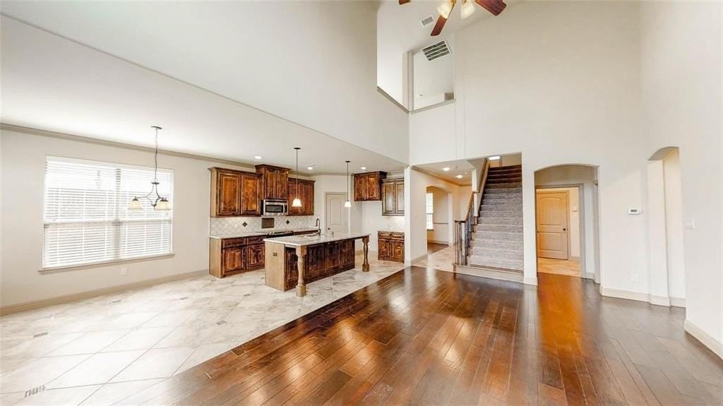 941 Lake Meadow Ln - Photo 7 of 22