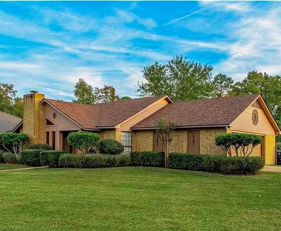 500 Northpark Dr - Photo 2 of 12