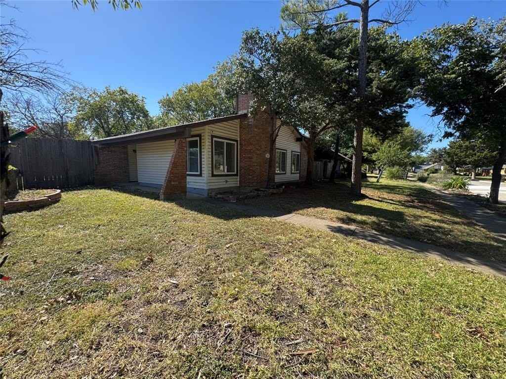 3406 Ivanhoe Ln - Photo 4 of 30