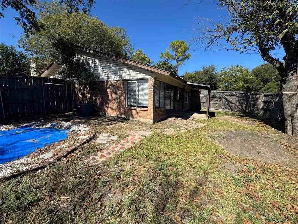 3406 Ivanhoe Ln - Photo 7 of 30