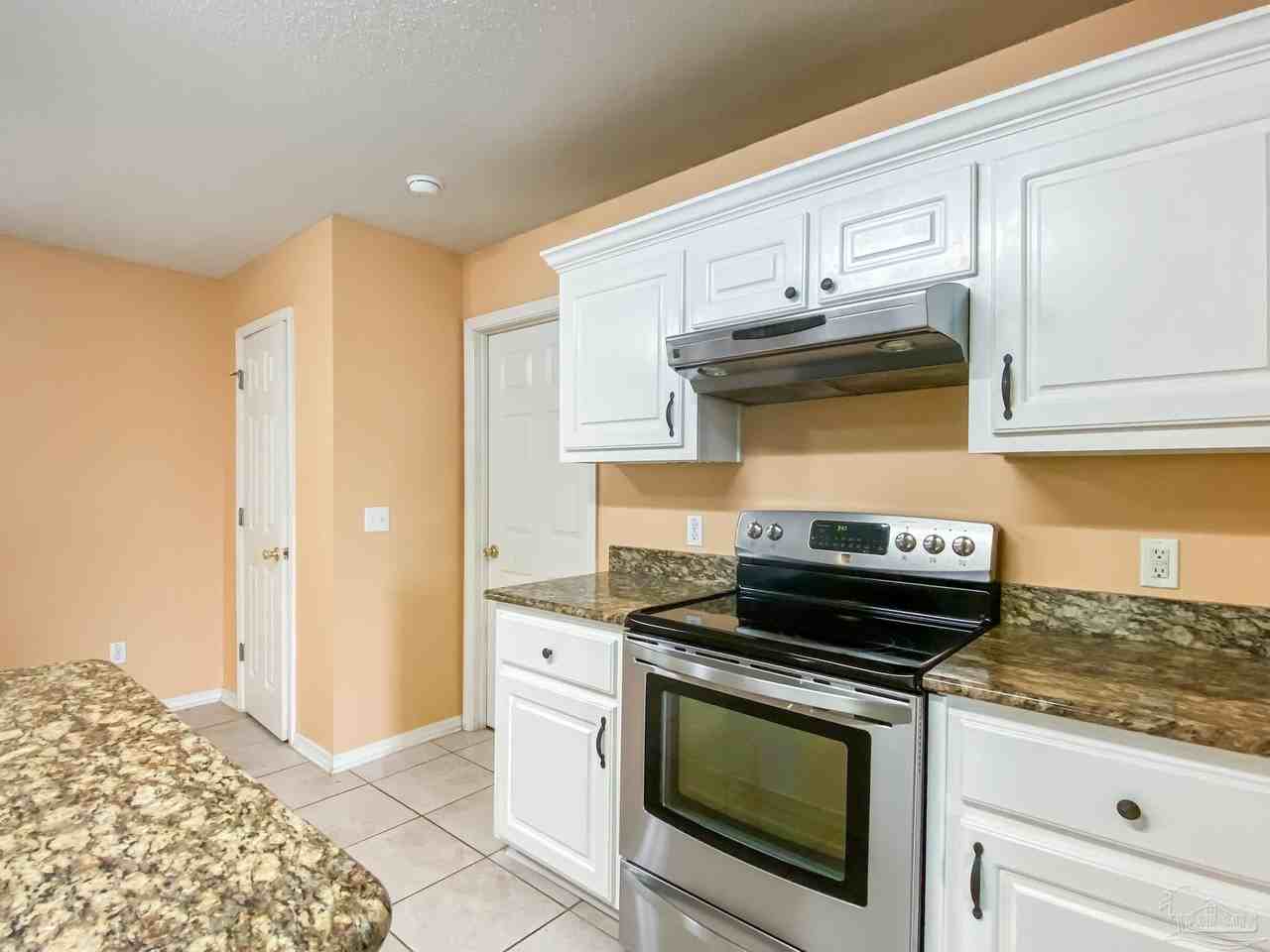 9121 Sebring Dr - Photo 5 of 26