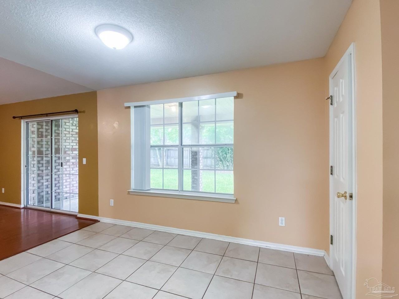 9121 Sebring Dr - Photo 6 of 26