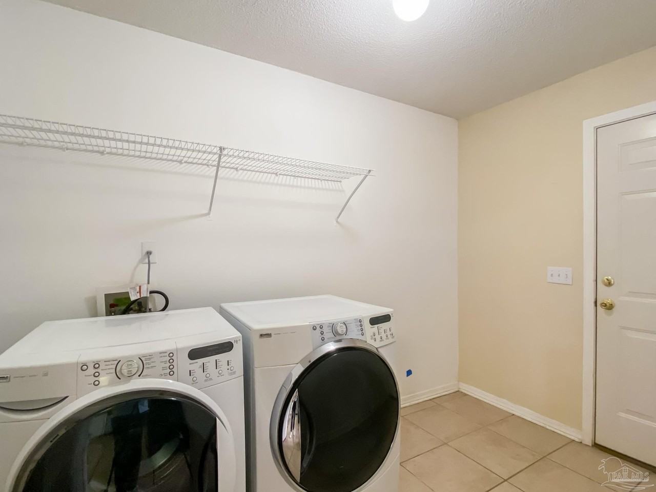 9121 Sebring Dr - Photo 7 of 26