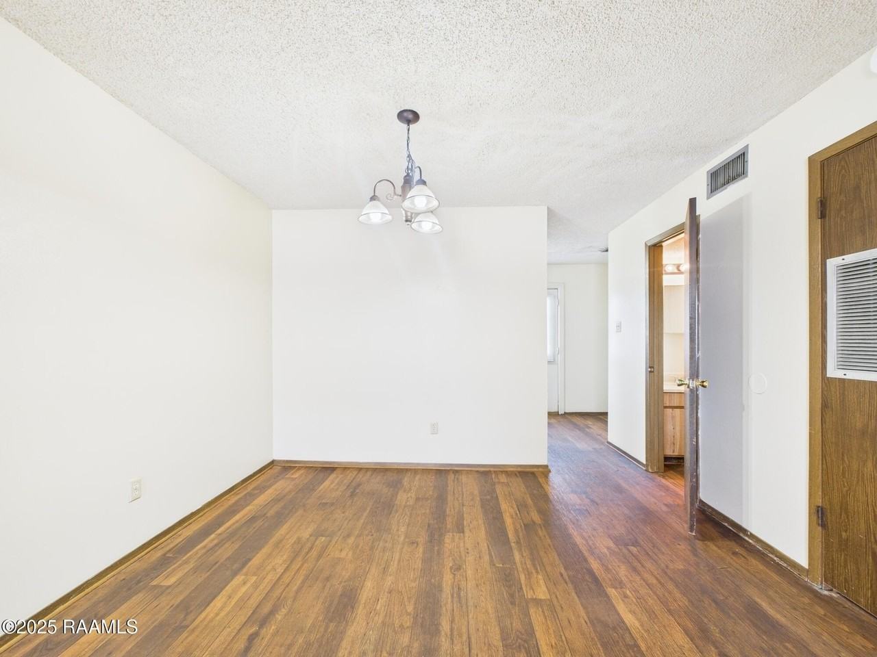 201 High Meadows Blvd #218 - Photo 5 of 16