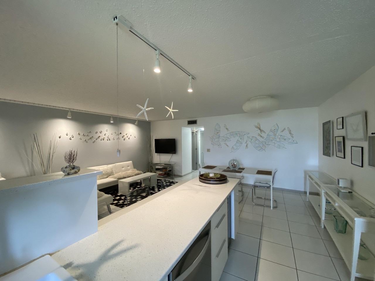 14364 Canalview Dr #B - Photo 4 of 6