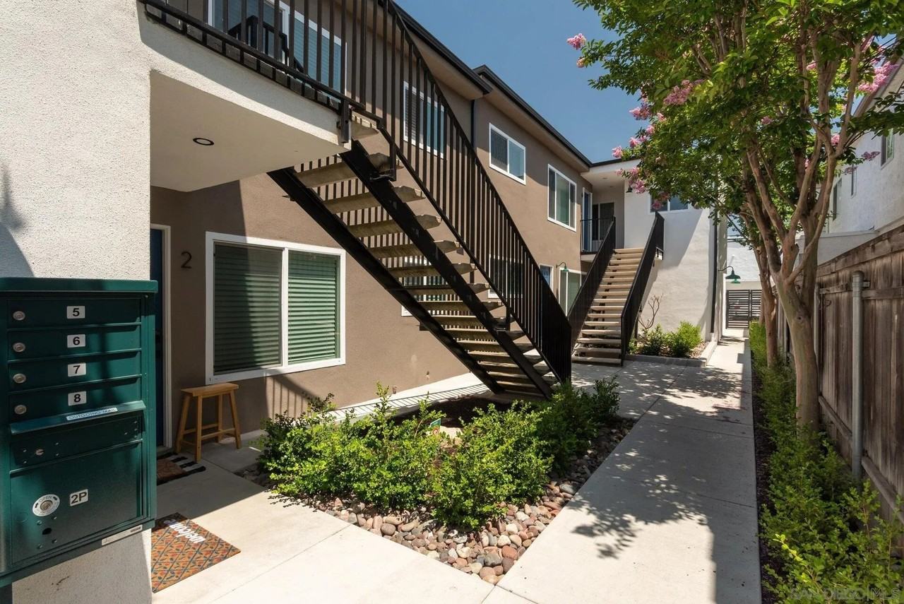 3204 Collier Ave Apt 6 - Photo 2 of 11