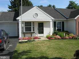 5 Fieldcrest Dr - Photo 1 of 1