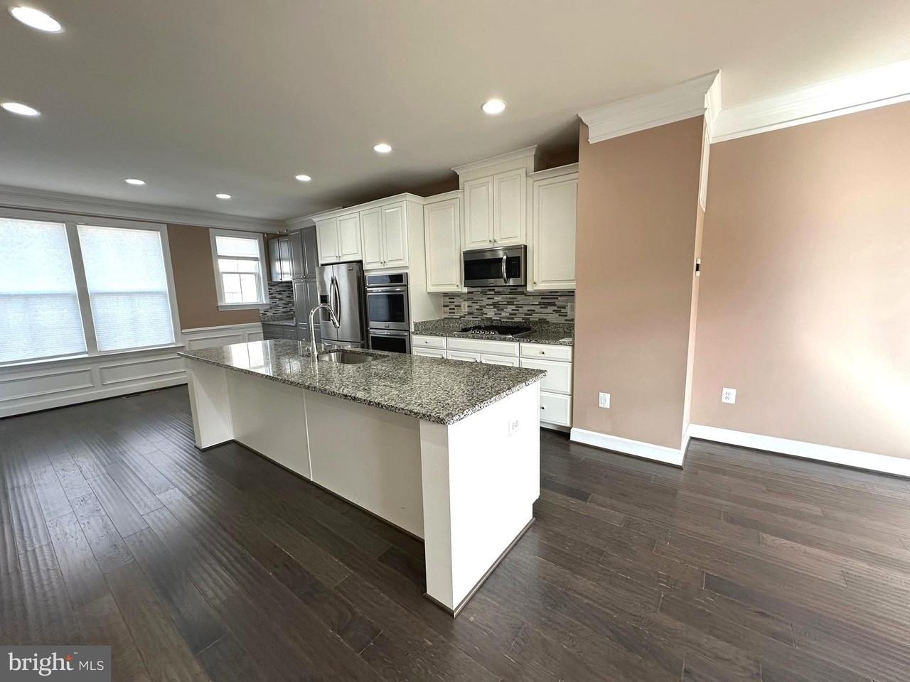 3697 Ambrose Hills Rd - Photo 7 of 50