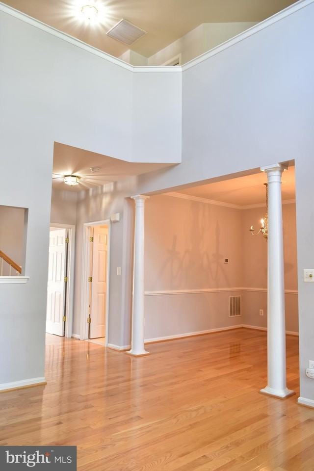 20387 Fallsway Ter - Photo 3 of 18