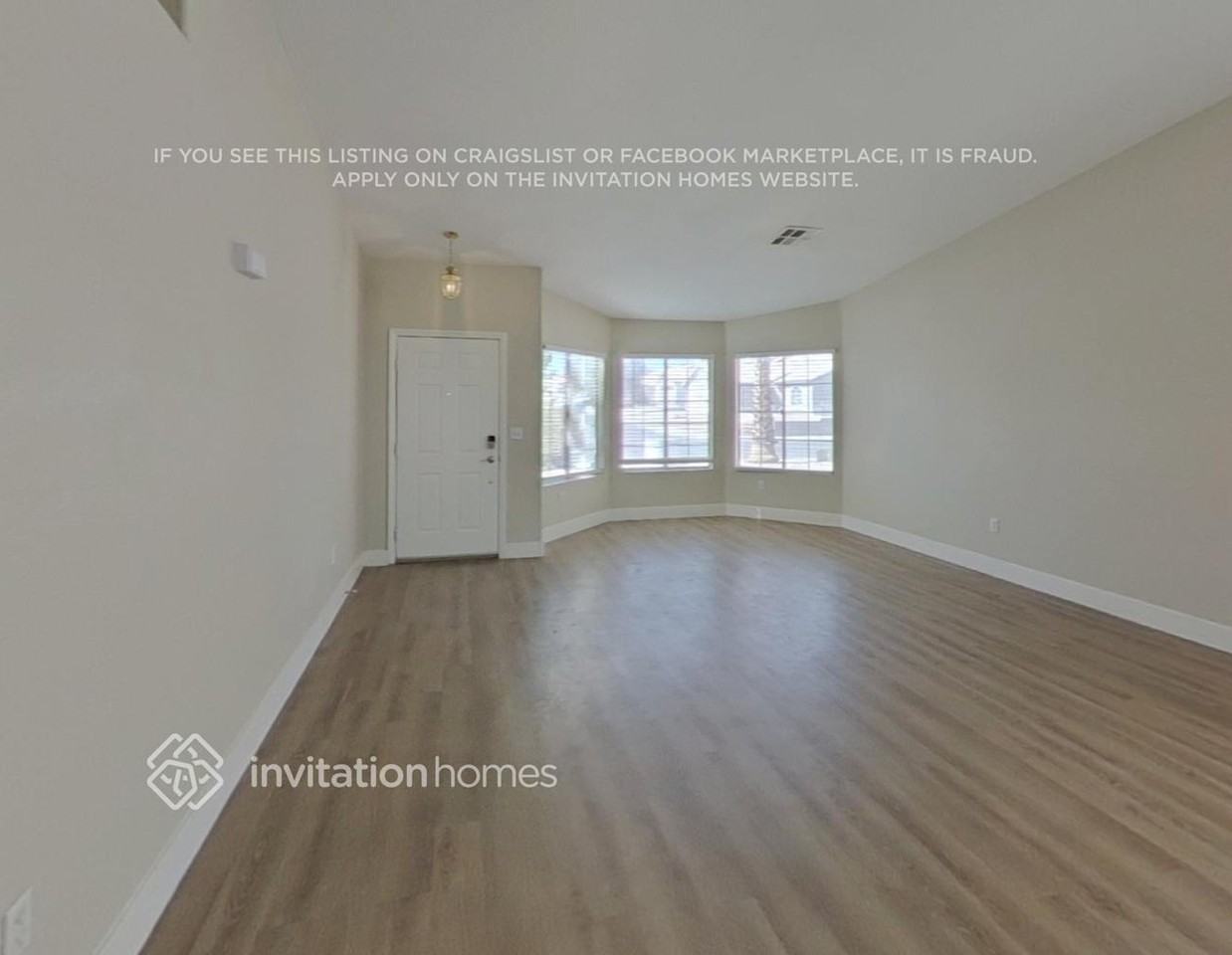 3836 Iverson Ln - Photo 4 of 19