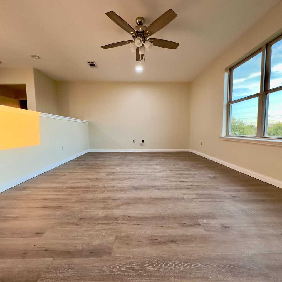 Obsidian Creek Dr - Photo 5 of 10