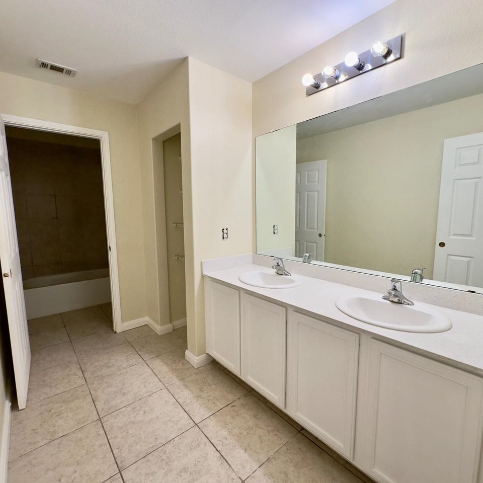 Obsidian Creek Dr - Photo 6 of 10