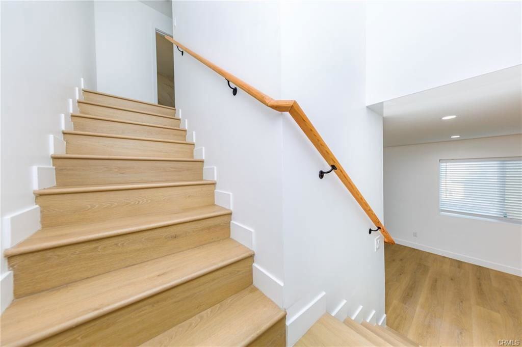 7510 Etiwanda Ave - Photo 3 of 8